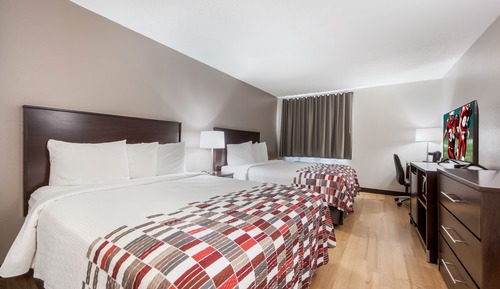 Deluxe Room, 2 Queen Beds (Smoke Free)