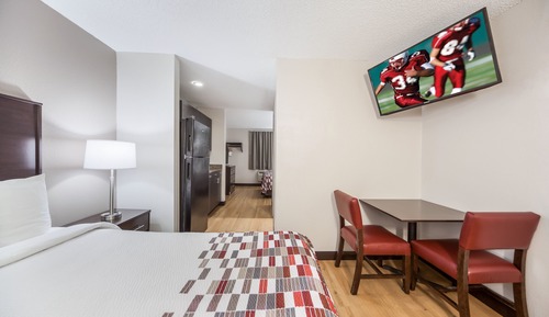 Suite, 2 Queen Beds (Smoke Free)