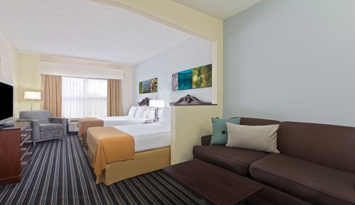 Suite, 2 Queen Beds (Additional Living Area)