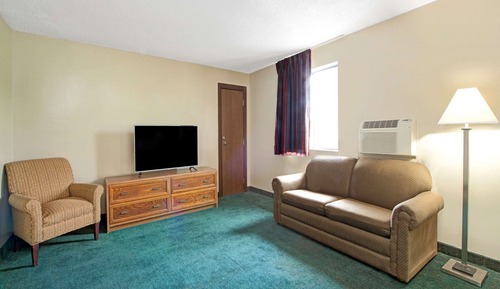 Suite, 1 King Bed, Non Smoking