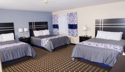 Family Suite, 3 Queen Beds