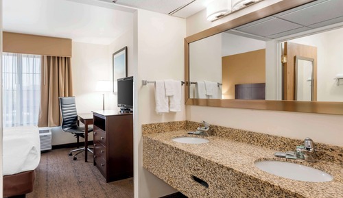 Suite, 1 Queen Bed, Non Smoking, Refrigerator & Microwave