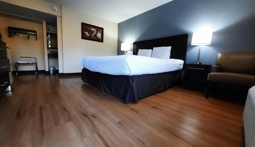 Room, 1 King Bed, Accessible, Non Smoking