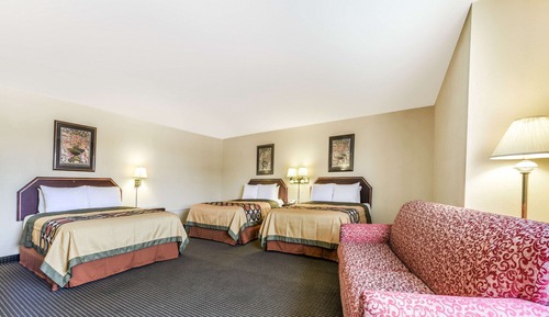 Family Suite, Multiple Beds, Microwave