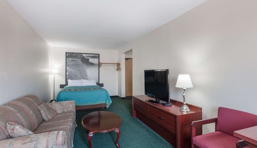Suite, 1 King Bed, Non Smoking (Two-Room Suite)