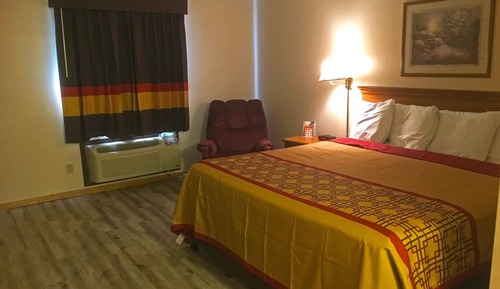 Suite, 1 King Bed, Non Smoking (Jacuzzi)