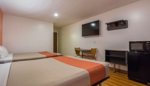 Standard Room, 2 Queen Beds, Smoking
