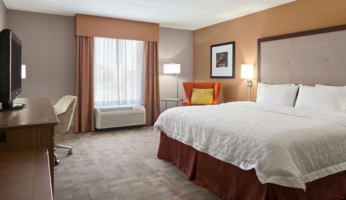 One king bed non smoking