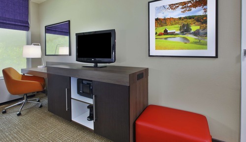 Room, 2 Queen Beds, Accessible (Roll-In Shower)