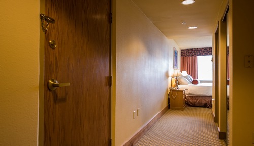 Pitkin 2 bedroom Suite