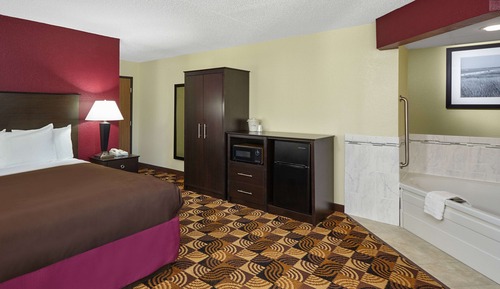 Studio Suite, 1 King Bed, Non Smoking