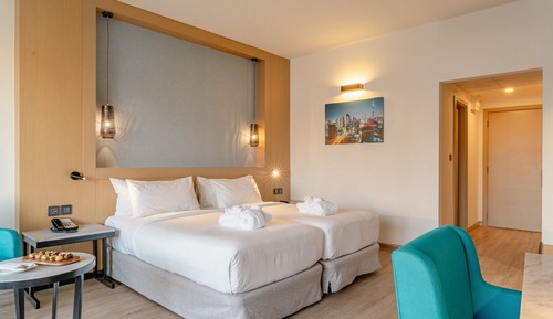 Room (Cabana)