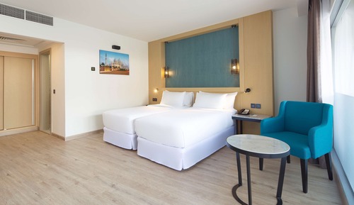 Room (Cabana)