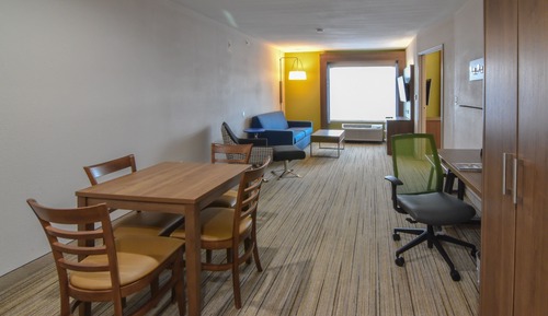Suite, 1 King Bed with Sofa bed, Accessible (Communications)