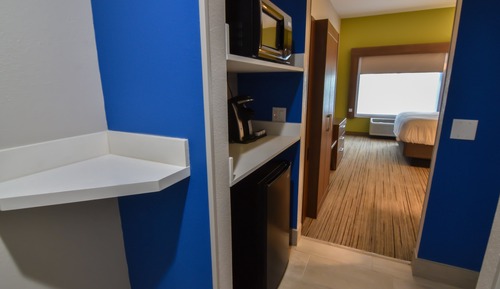 Standard Room, 1 King Bed, Accessible (Communications, Accessible Tub)