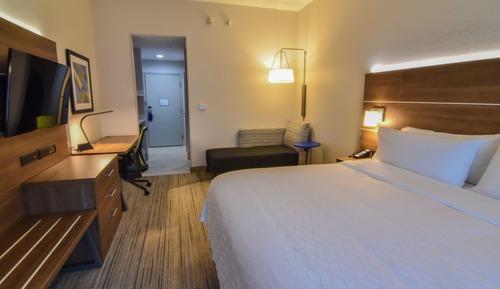 Standard Room, 1 King Bed
