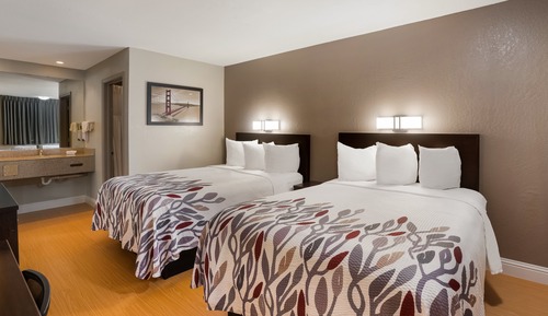 Deluxe Room, Multiple Beds, Non Smoking
