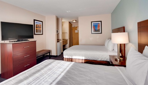 Standard Room, 2 Queen Beds, Accessible, Bathtub
