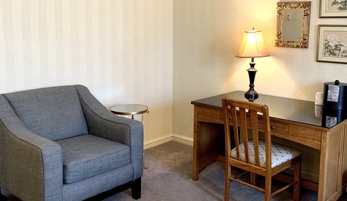 Deluxe Room, 1 King Bed, Jetted Tub, Multiple View (King Whirlpool)