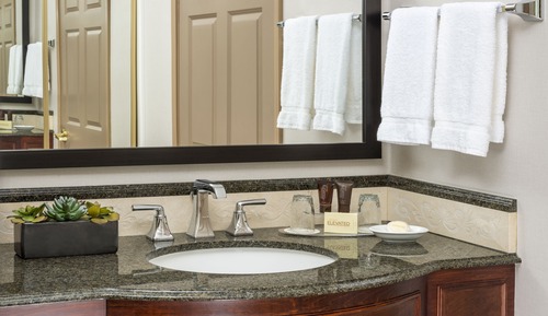 2 Queen Studio Suite Breakfast Included