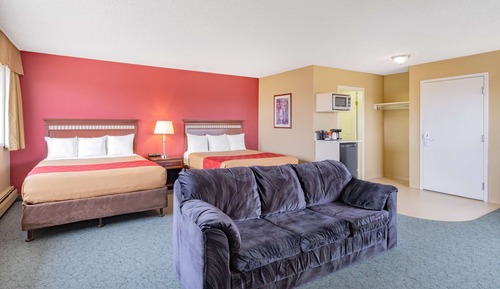 Suite, 2 Queen Beds, Non Smoking
