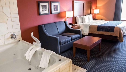 Suite, 1 King Bed with Sofa bed, Non Smoking