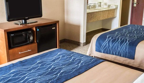 Standard Room, 2 Queen Beds, Non Smoking