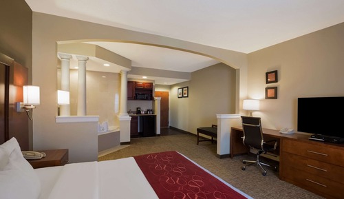 Suite, 1 King Bed, Non Smoking (Whirlpool)