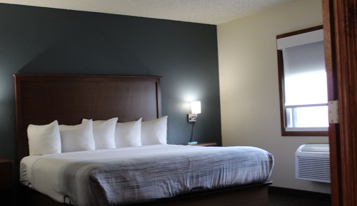 Deluxe Room, 1 King Bed, Accessible, Non Smoking