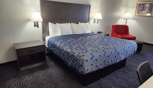 Standard Room, 1 King Bed, Non Smoking