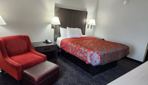 Standard Room, 1 Queen Bed, Accessible, Non Smoking