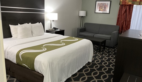 Suite, 1 King Bed with Sofa bed, Non Smoking
