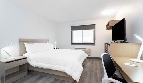 Room, 1 Queen Bed, Accessible, Non Smoking (Mobility)