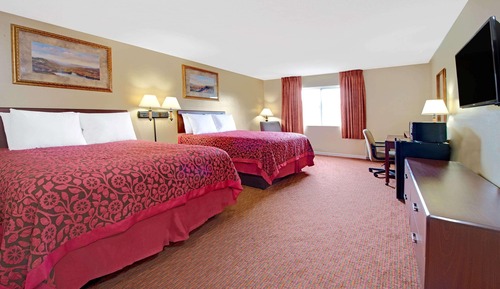 Standard Suite, 2 Double Beds, Non Smoking (One-Bedroom)