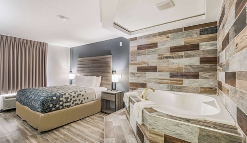 Room, 1 King Bed, Jetted Tub
