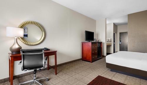 Standard Room, 1 King Bed, Accessible, Non Smoking