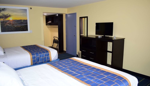 Room, 2 Queen Beds, Non Smoking