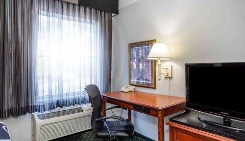 Deluxe Room, 1 King Bed, Non Smoking