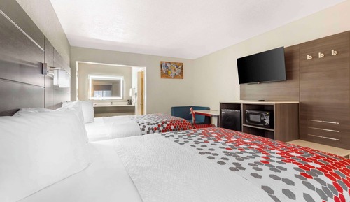 Standard Room, 2 Queen Beds, Non Smoking