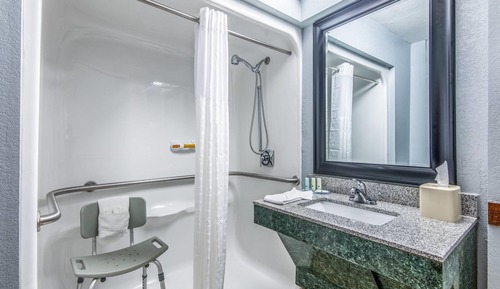 Suite, Multiple Beds, Accessible, Non Smoking