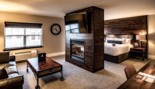 Suite, 1 King Bed with Sofa bed (Heritage)