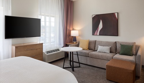 Studio Suite, 1 Queen Bed, Accessible, Kitchen (Communication)