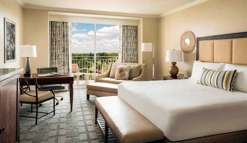 Club Room, 1 King Bed, Non Smoking, Golf View