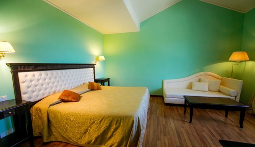 Deluxe Room, Hill View