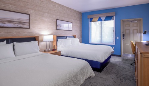 Standard Room, 2 Queen Beds, Accessible (Drive Up Access)