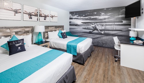 Room, 2 Queen Beds, Kitchenette