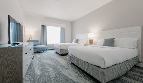 Room, 2 Queen Beds, Mobility Accessible, Bathtub (Mobility)