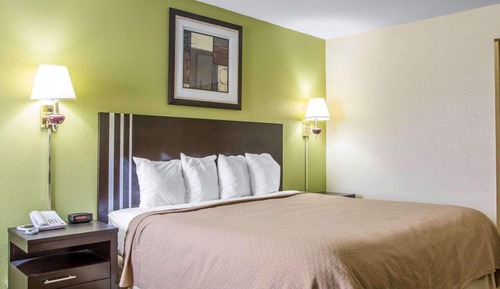 Room, 1 King Bed, Accessible, Non Smoking (Accessible Tub)