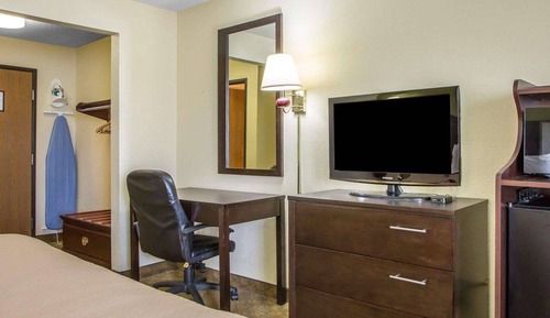 Standard Room, 1 King Bed, Non Smoking