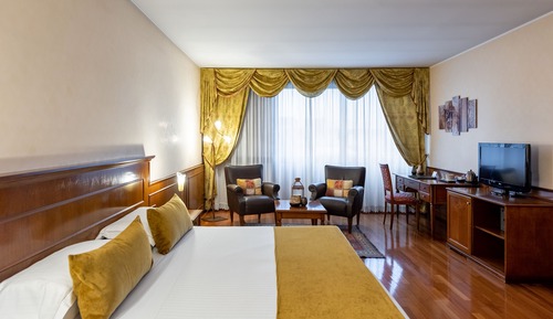 Junior Suite, Hot Tub